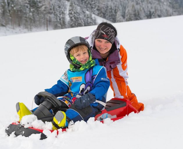 Spaß im Schnee beim Kinder Après-Ski Programm